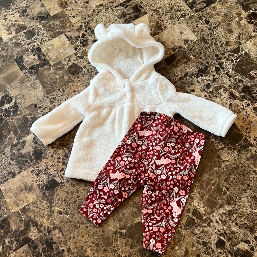 NWOT Carters Polar Bear outfit